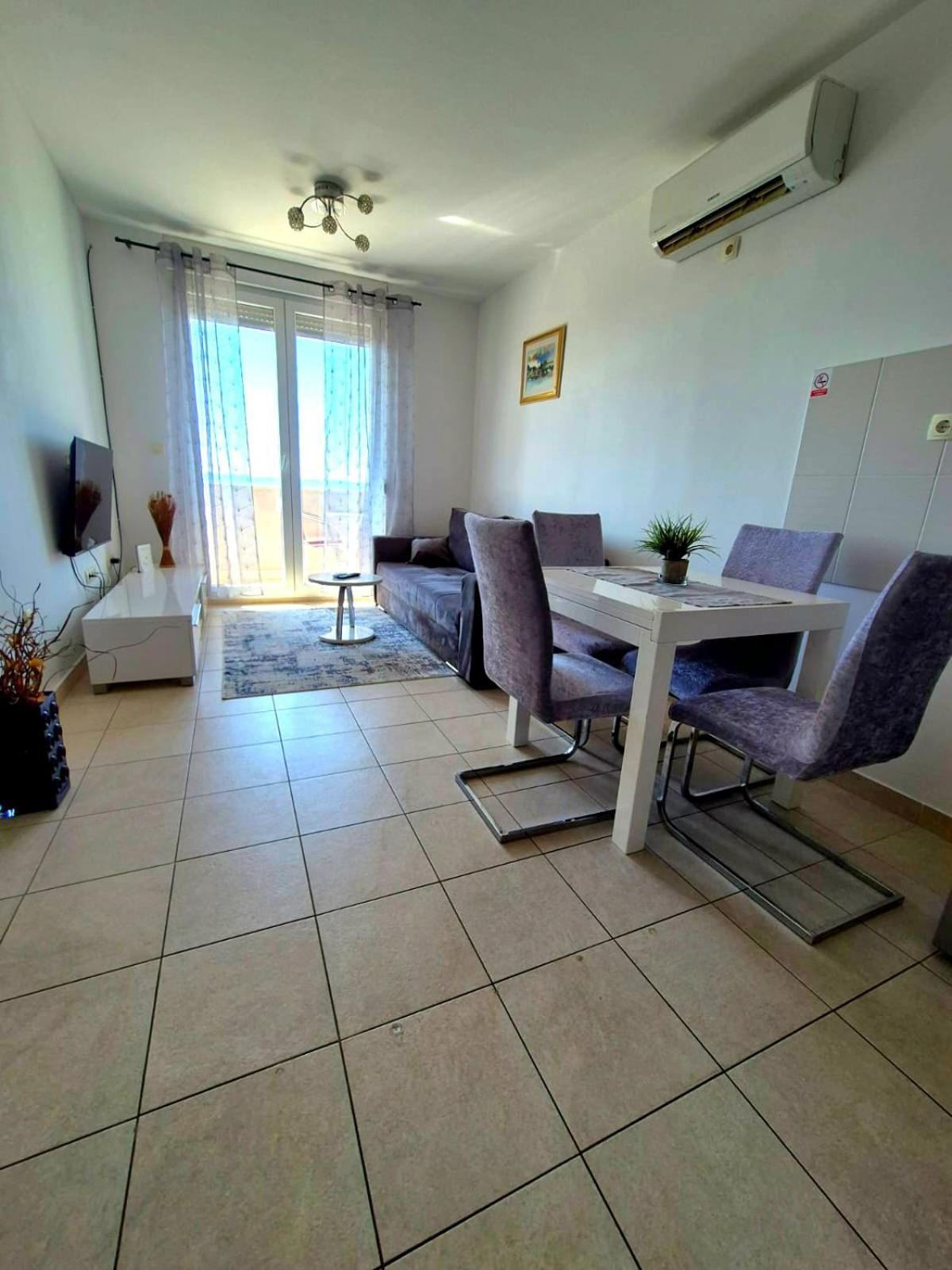 Apollo 2 Apartment Makarska
